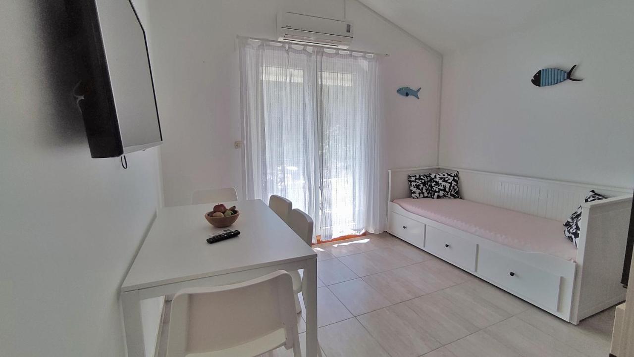 Apartmani Bodo ดริเวนิก ภายนอก รูปภาพ