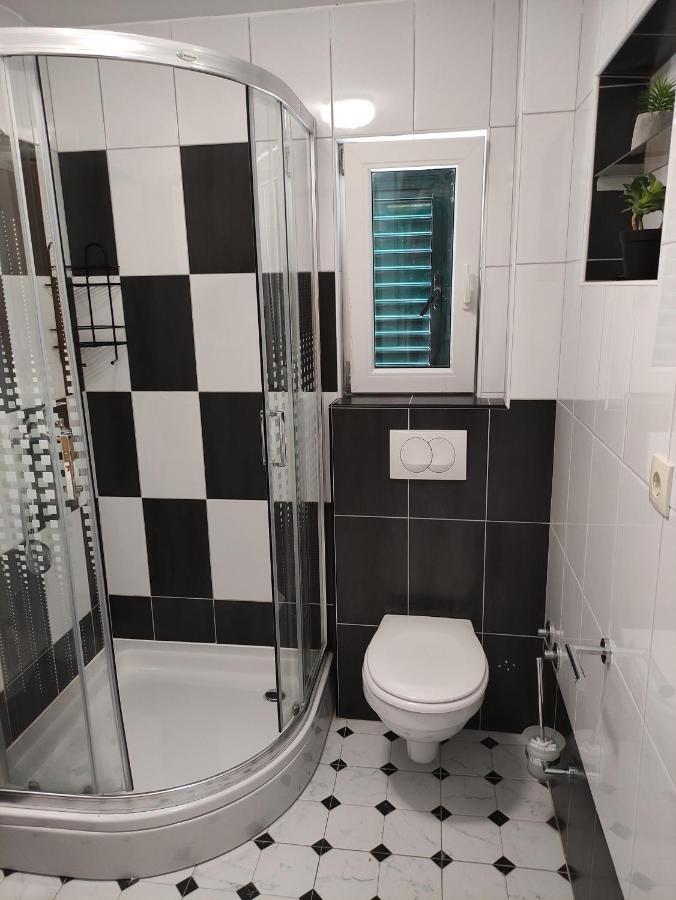 Apartmani Bodo ดริเวนิก ภายนอก รูปภาพ